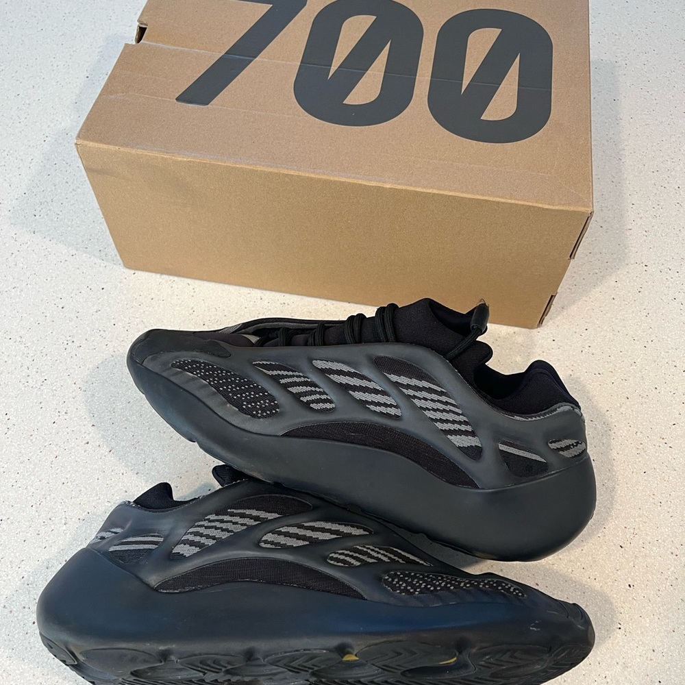 Yeezy 700 V3 Glow in the Dark